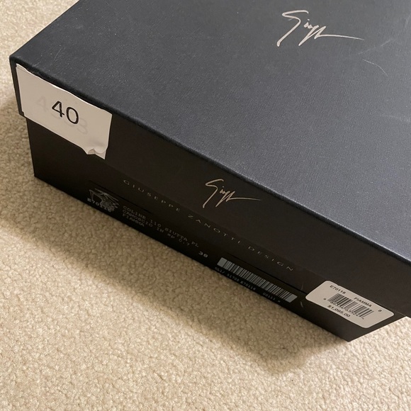 Red Giuseppe Gorgeous tie up heels!! - Picture 6 of 6